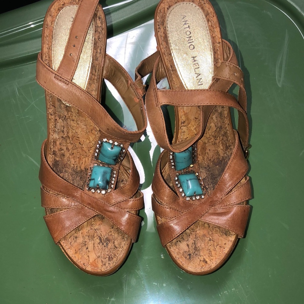 Wedge shoes